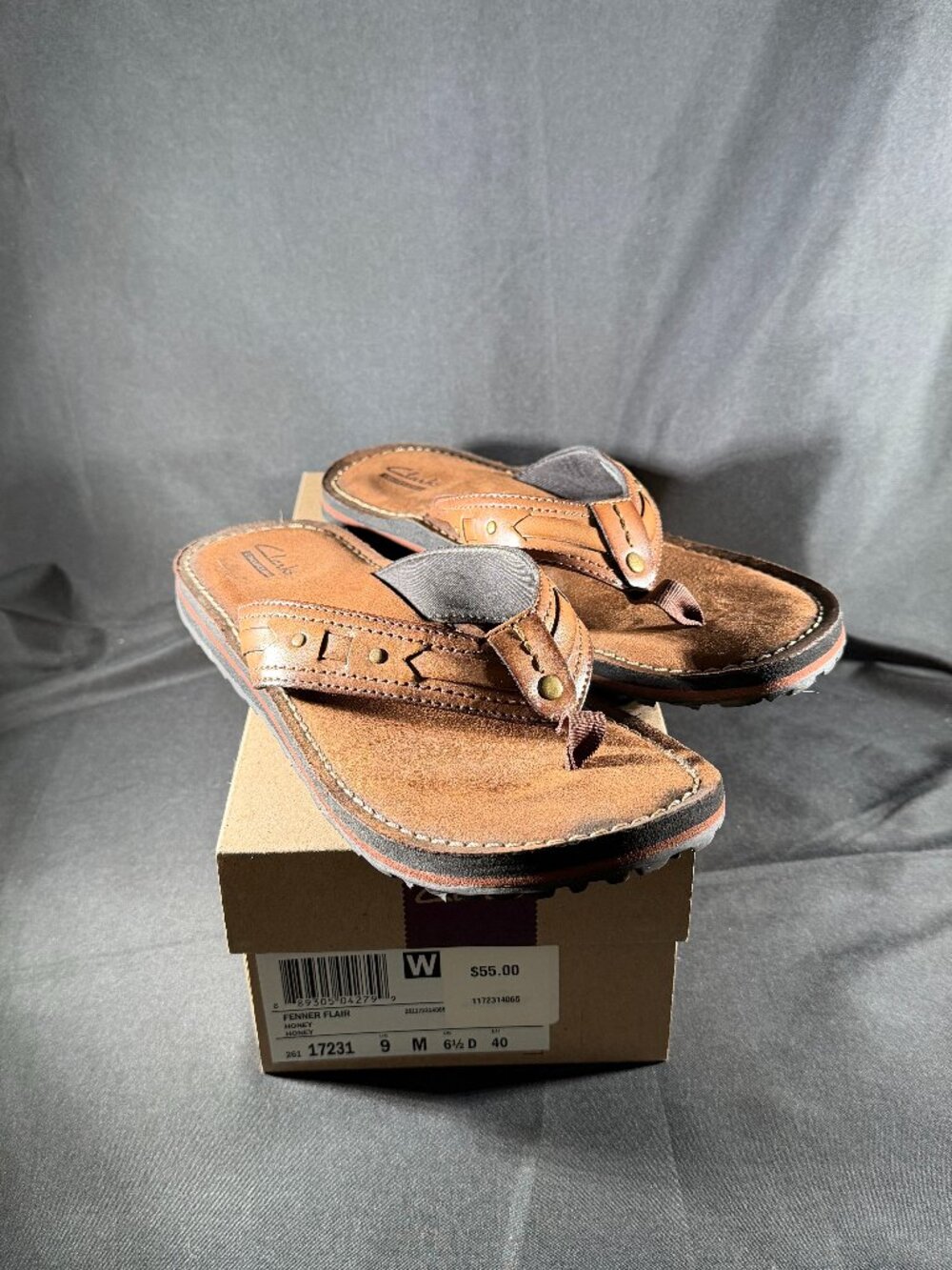 Clarks women's sandals size 9 Fenner Flair Honey Flip Flops Flat